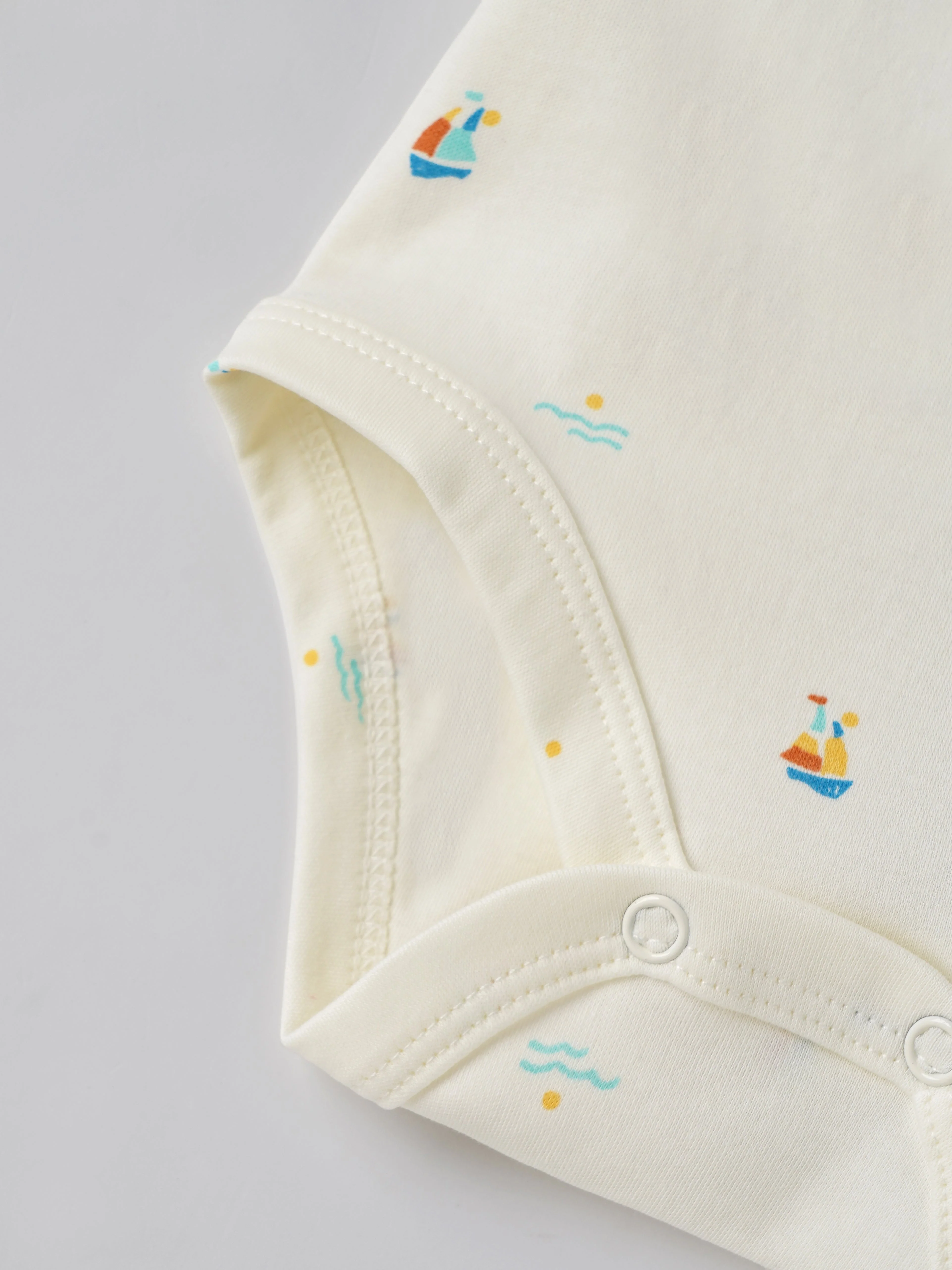 Popees Baby Boys Full Sleeve Cotton Bodysuit| Off-White| 3-36 Months - Image 4