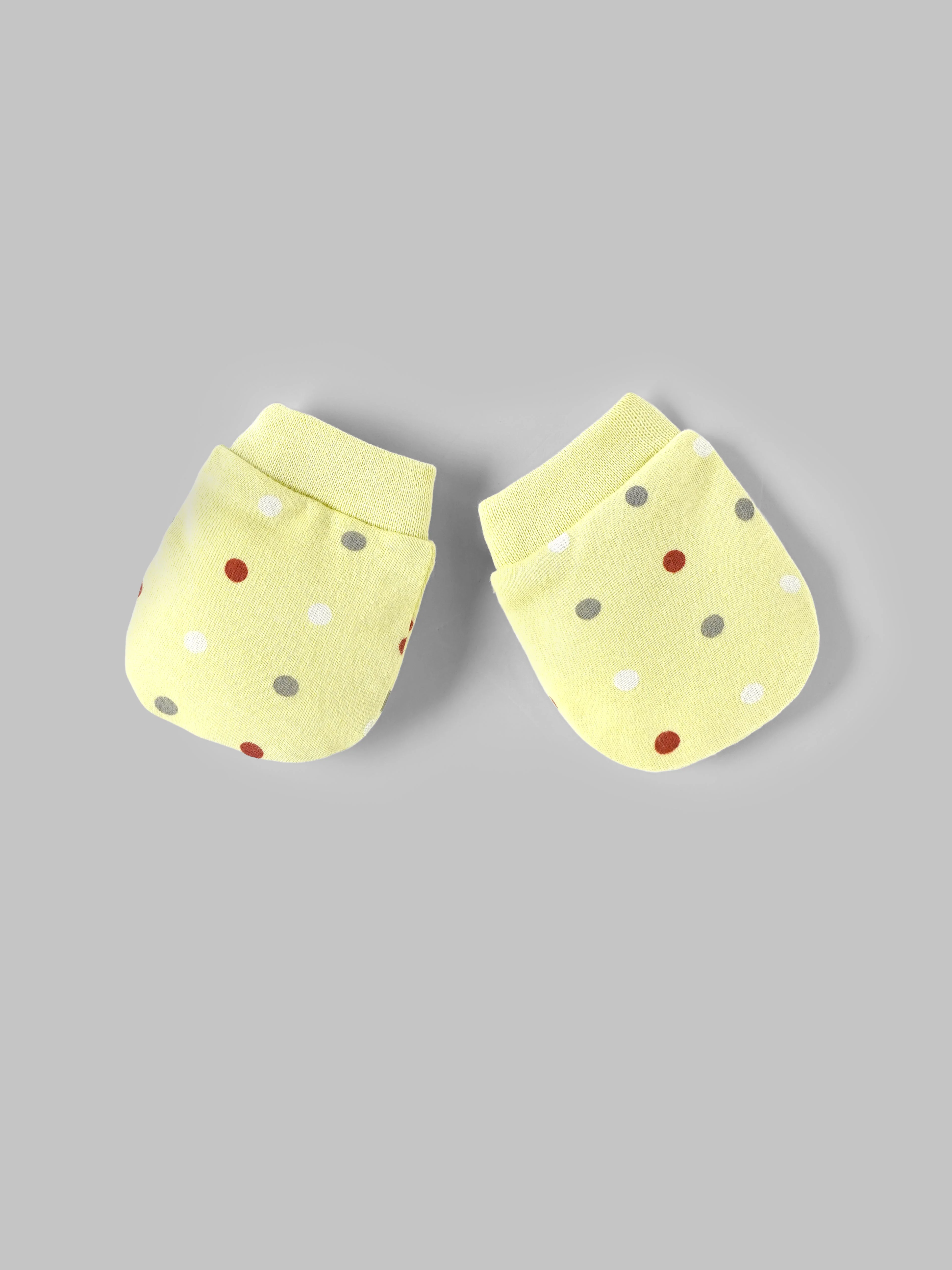 Popees Soft & Breathable Cotton Gift Set (1–6 Months)Clothing, Mittens, Wrapper & Cap - Image 3